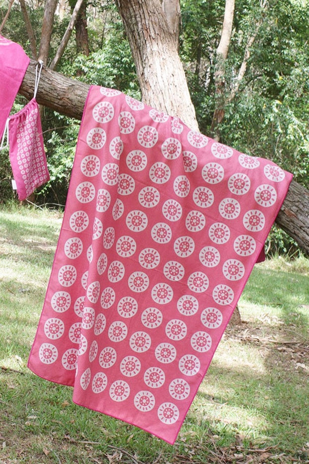 Sand Free Beach Towel | Sunkissed | Fuchsia