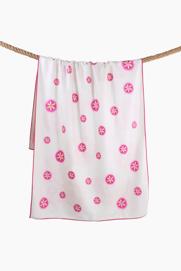 Sand Free Towel | Cherry Embers | Cream - MICICCA